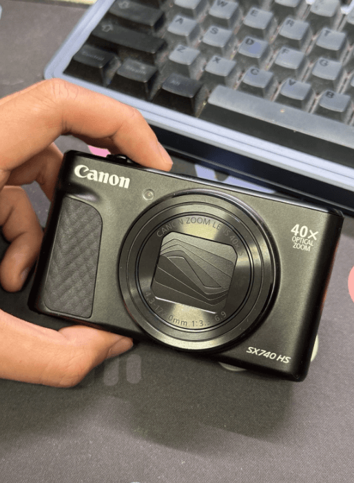 Canon PowerShot SX740 HS 20.3MP Digital Camera - Black - Image 1