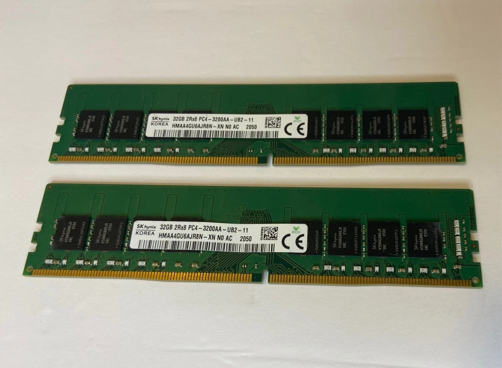 Kit 64 Go (2 x 32 Go) RAM DDR4 3200 MHz (HMAA4GU6AJR8N) SK hynix-Desktop Ram non ecc- - Image 1