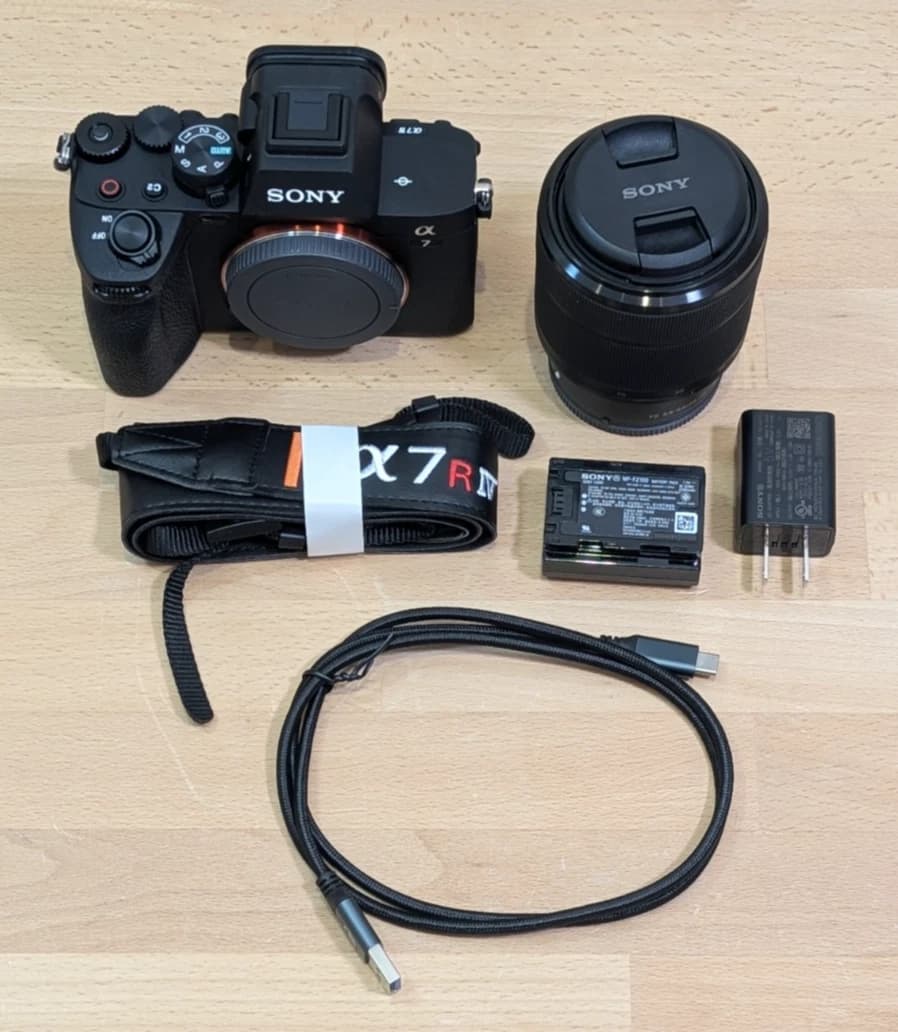 Sony Alpha A7 IV 33MP Mirrorless Digital Camera + 28-70mm OSS Shutter count 547 - Image 1